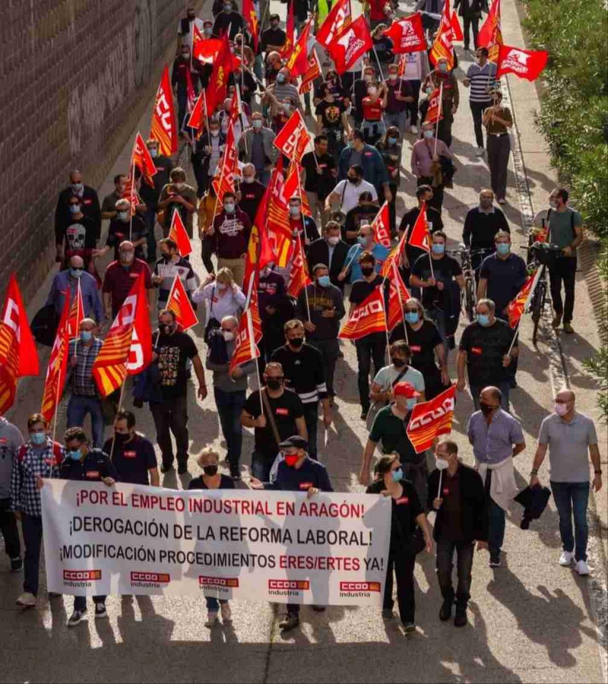 Delegadas y delegados de CCOO inundando las calles de Zaragoza